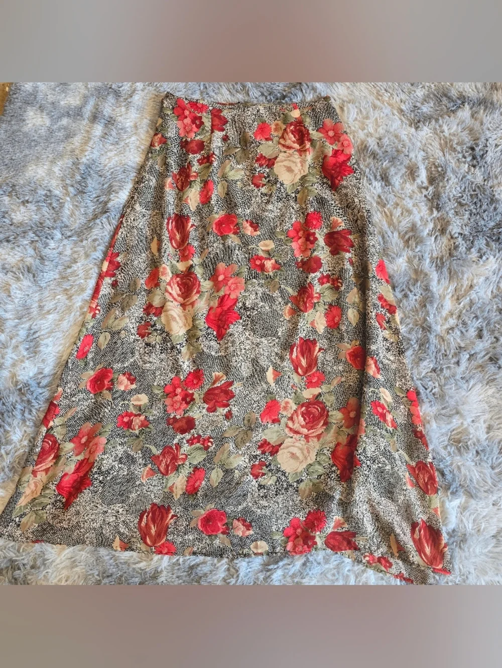 Vintage Dress Barn Floral A-Line Midi Skirt in Red and Cream, Size 1x